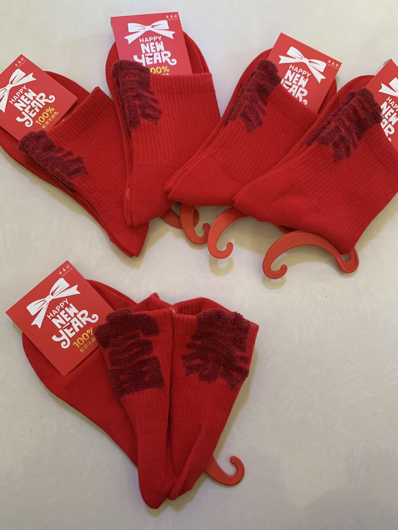 男女款红色刺绣款棉袜