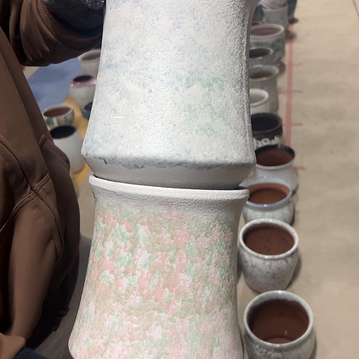 高度24厘米口16厘米