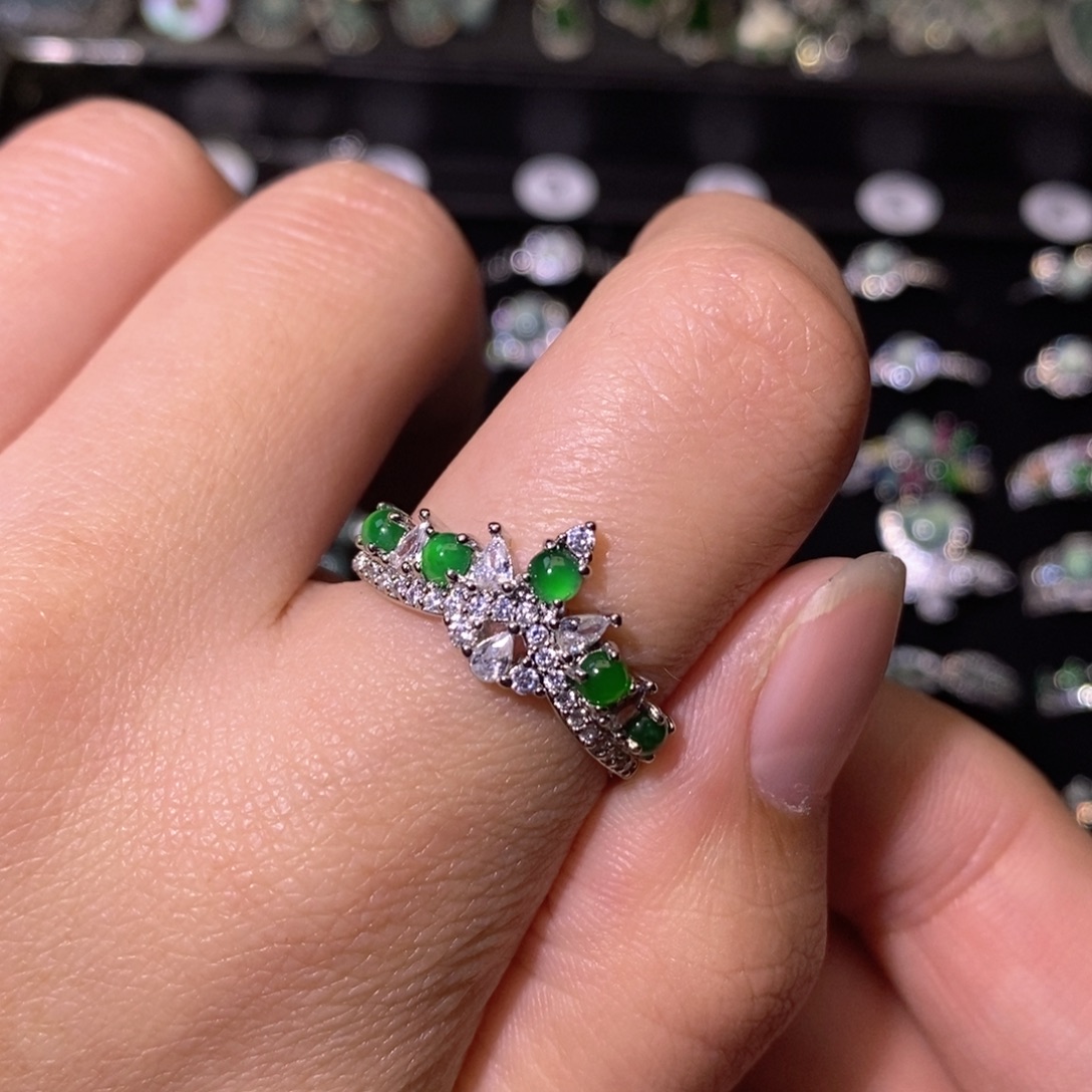 翡翠未镶嵌颈饰天然