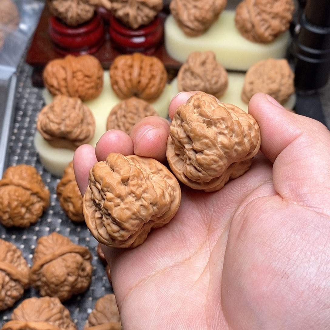 文玩核桃把件蛤蟆头