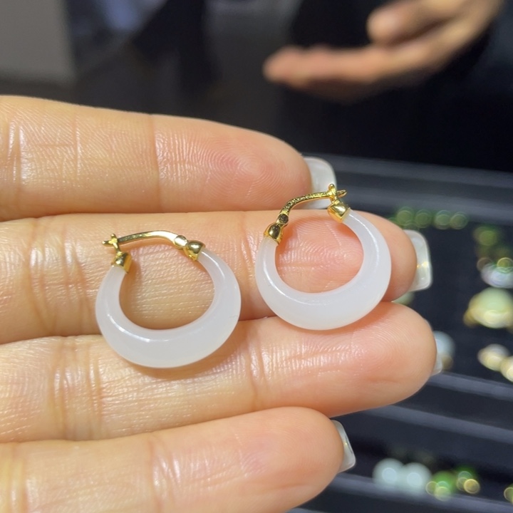 和田玉银S925镶嵌耳饰