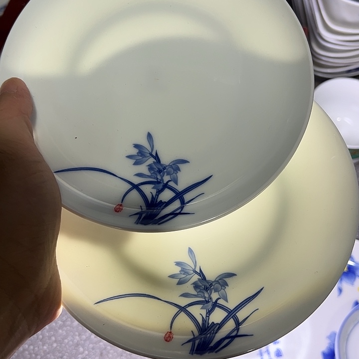六寸两个兰花陶瓷