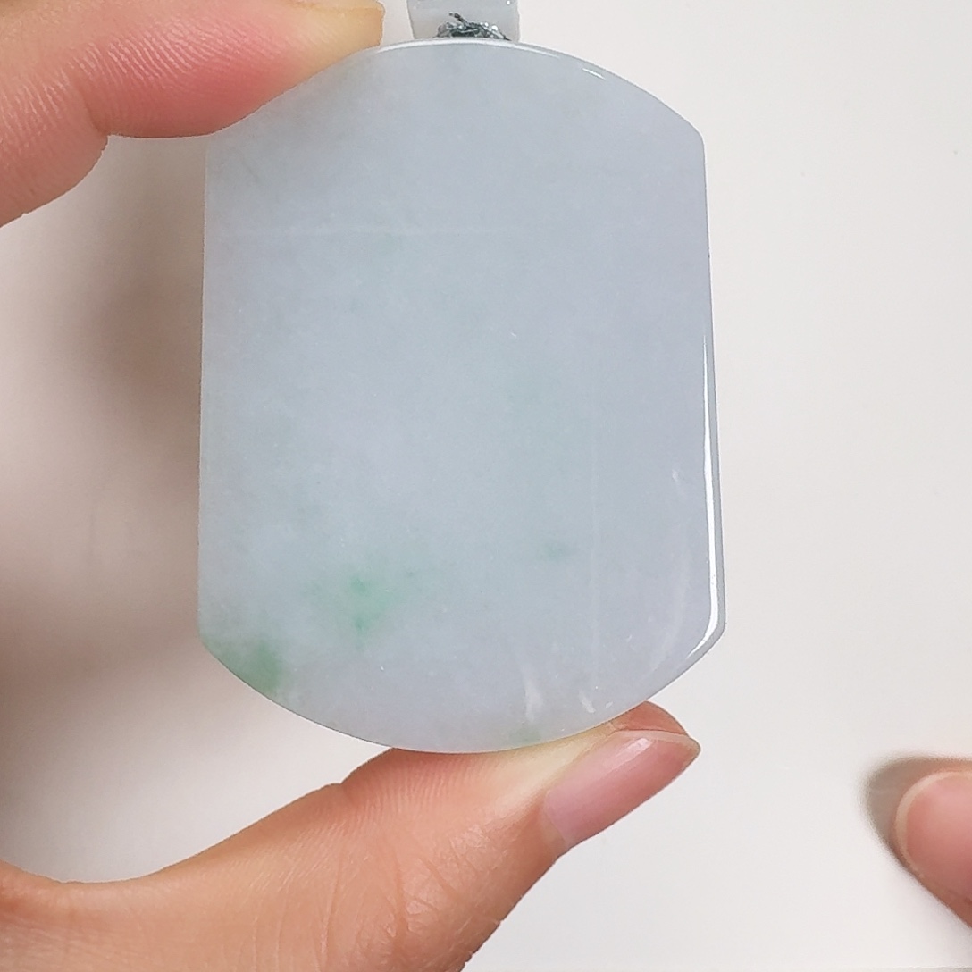 翡翠颈饰未镶嵌无事牌