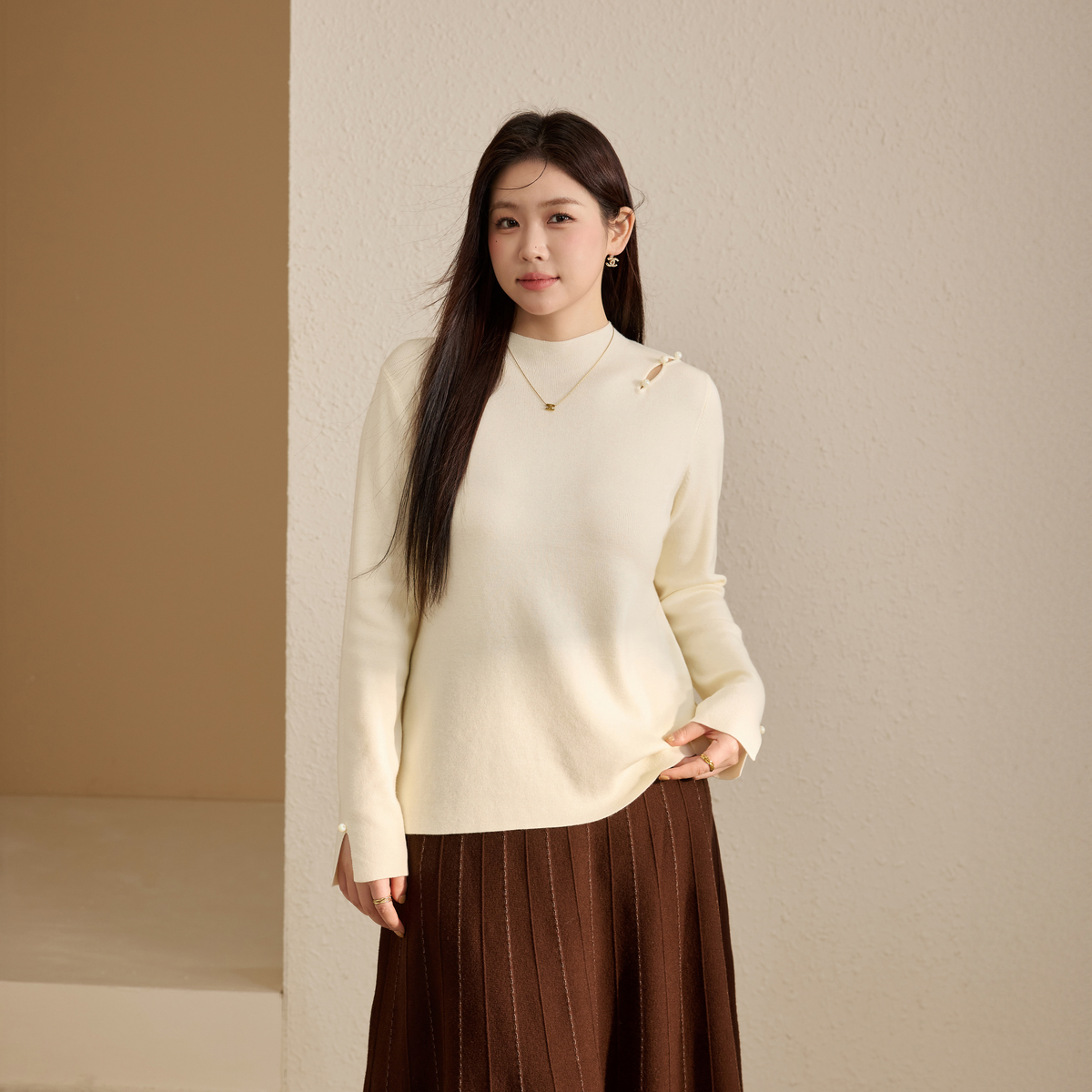 【云朵衫】纤莉秀大码女装流光风小众镂空设计感柔糯打底衫QK3656