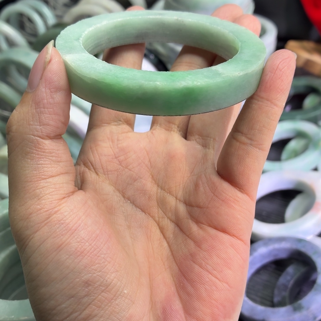 定制翡翠未镶嵌天然翡翠A货毛胚手镯定制