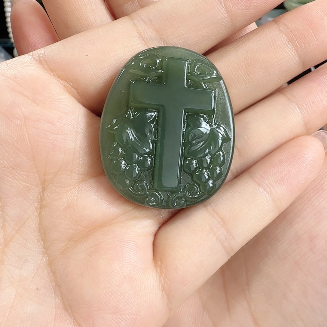 颈饰未镶嵌和田玉