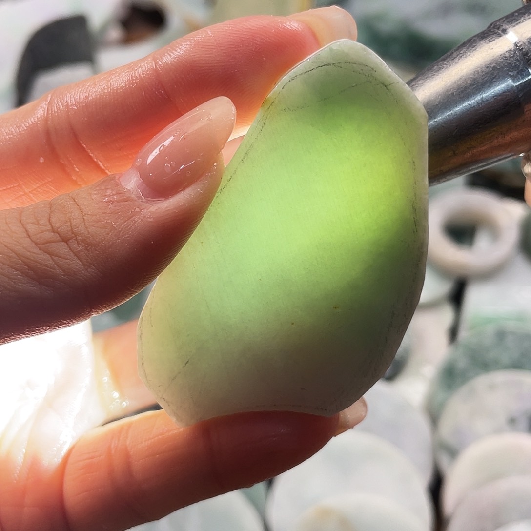 颈饰未镶嵌翡翠1