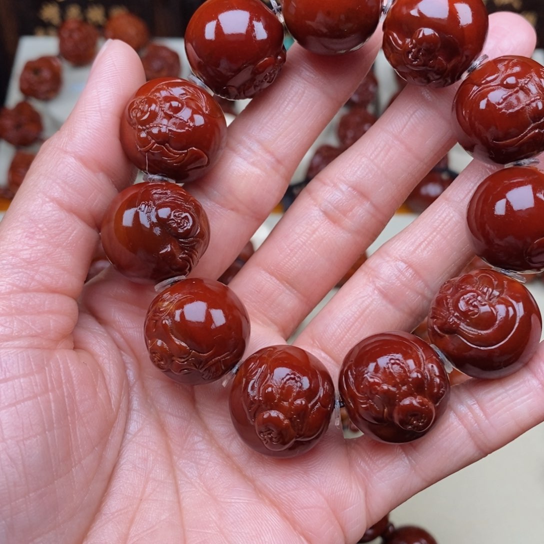 橄榄核吊坠越**好弥勒，