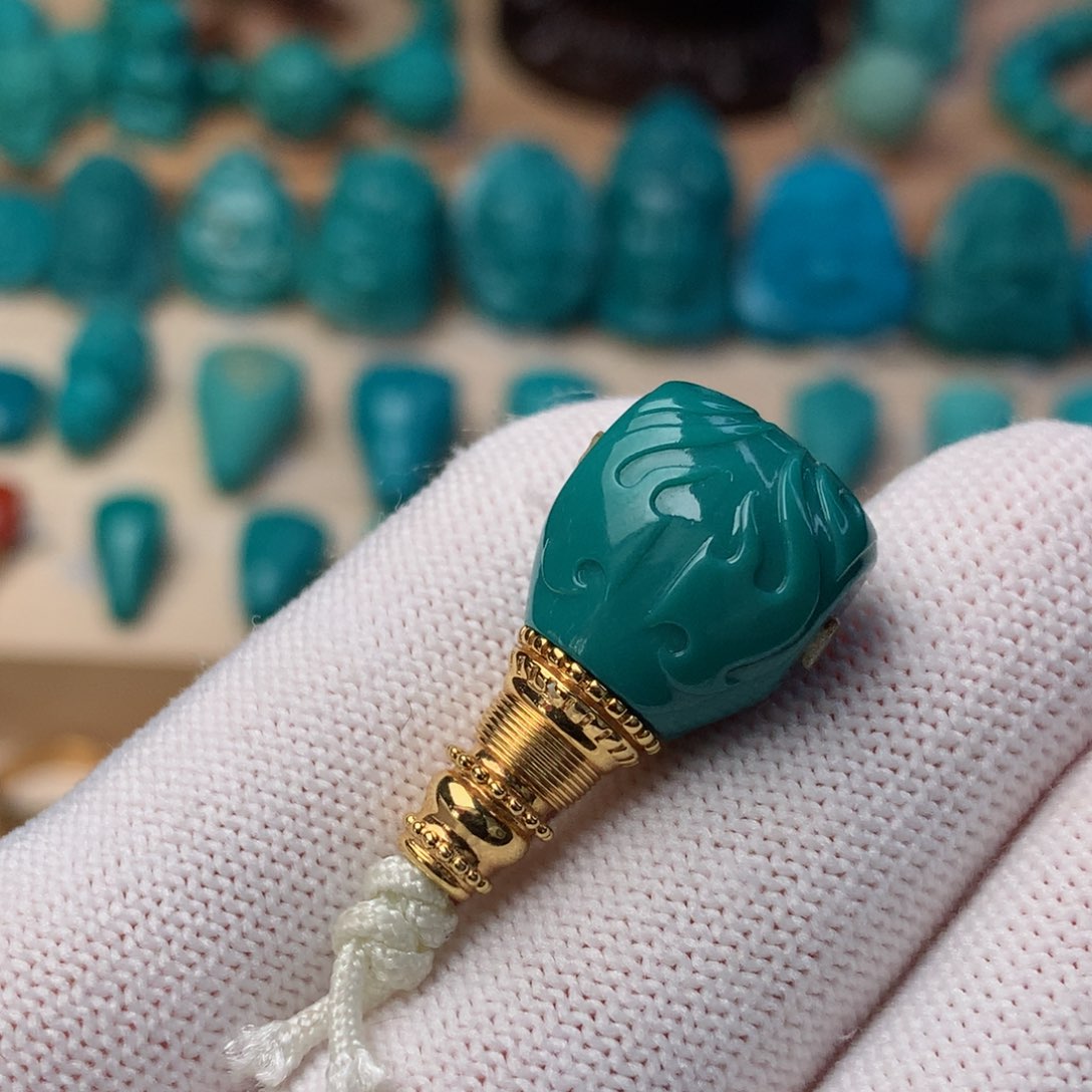 绿松石珠宝奇石18K金镶嵌