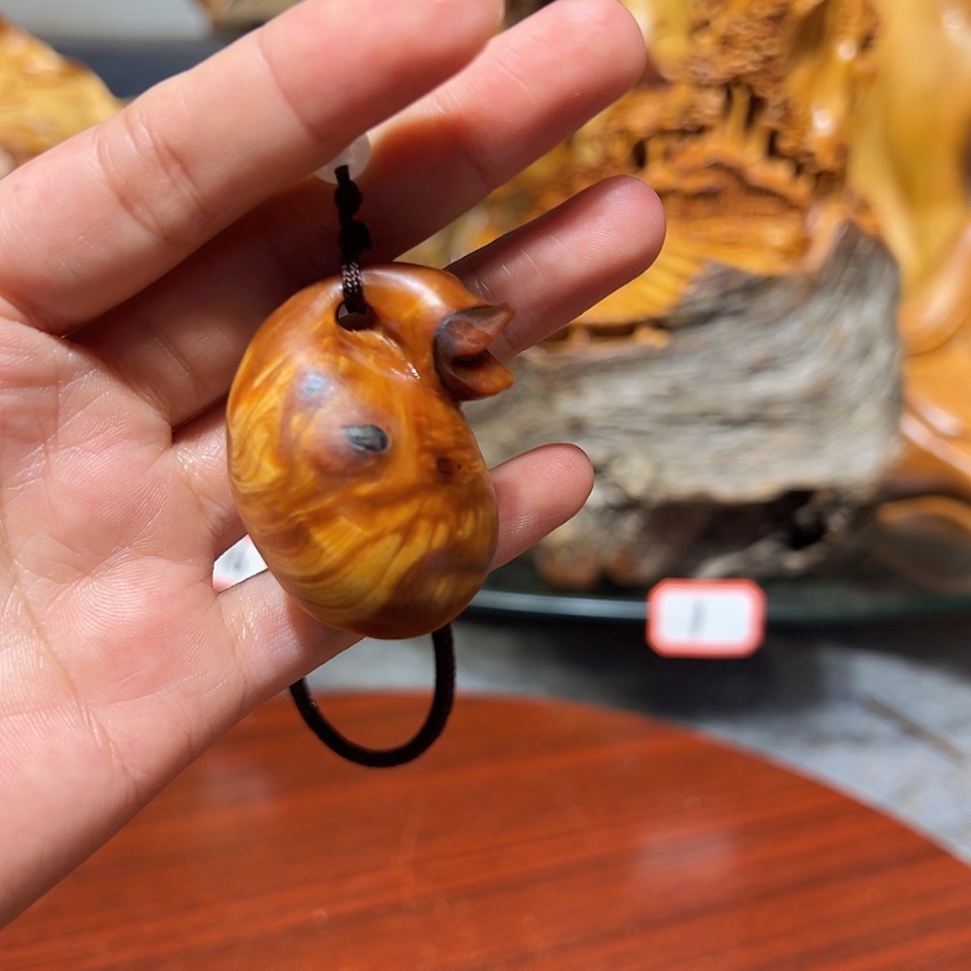 柏木（崖柏）山**长崖柏木手把件摆件