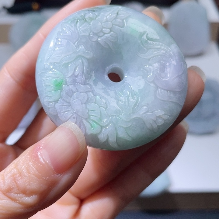 悠***悠翡翠未镶嵌颈饰翡翠1