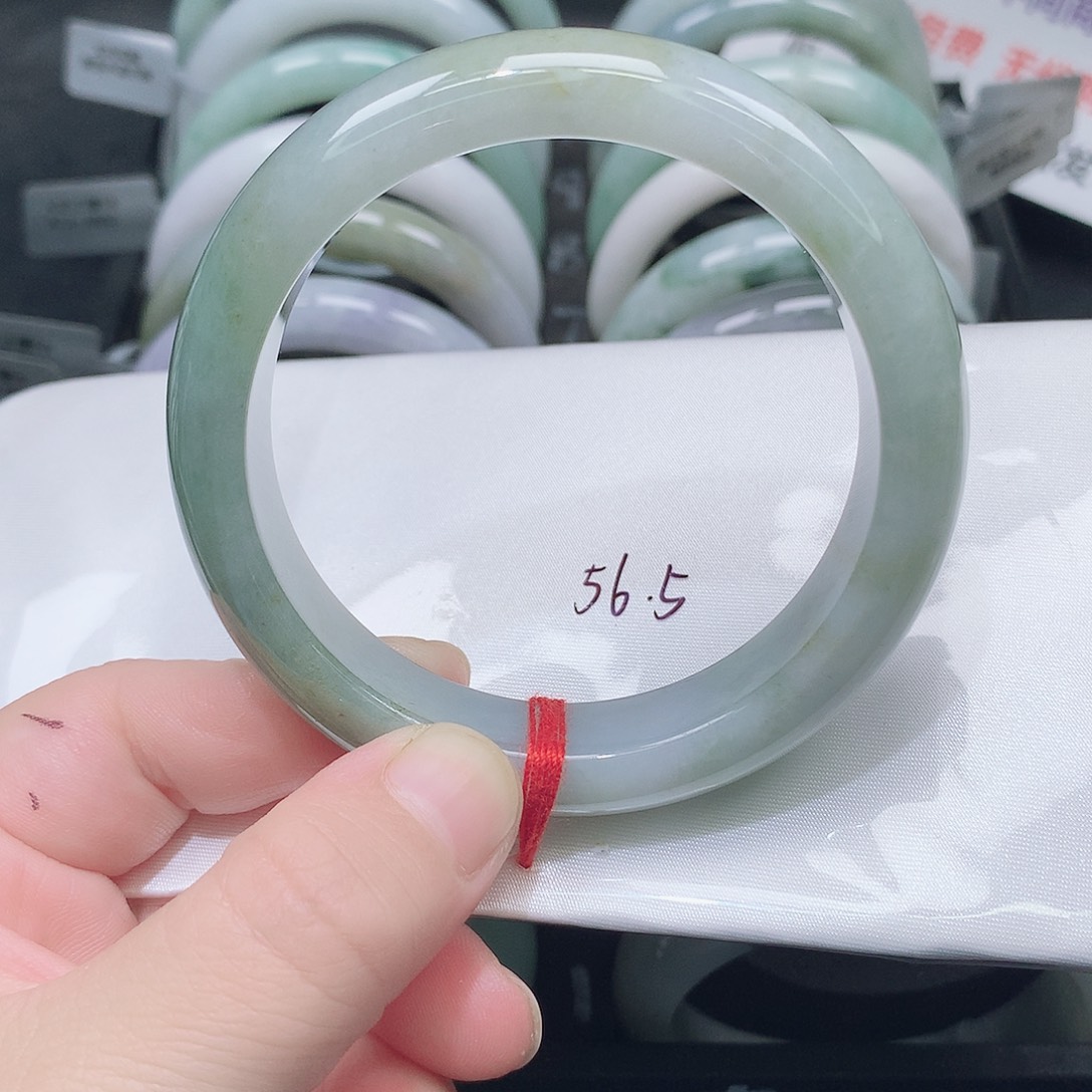 翡翠未镶嵌手镯250