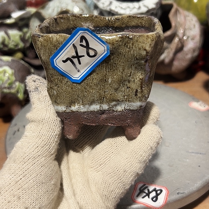 粗陶花盆，手工花盆制作就这样的