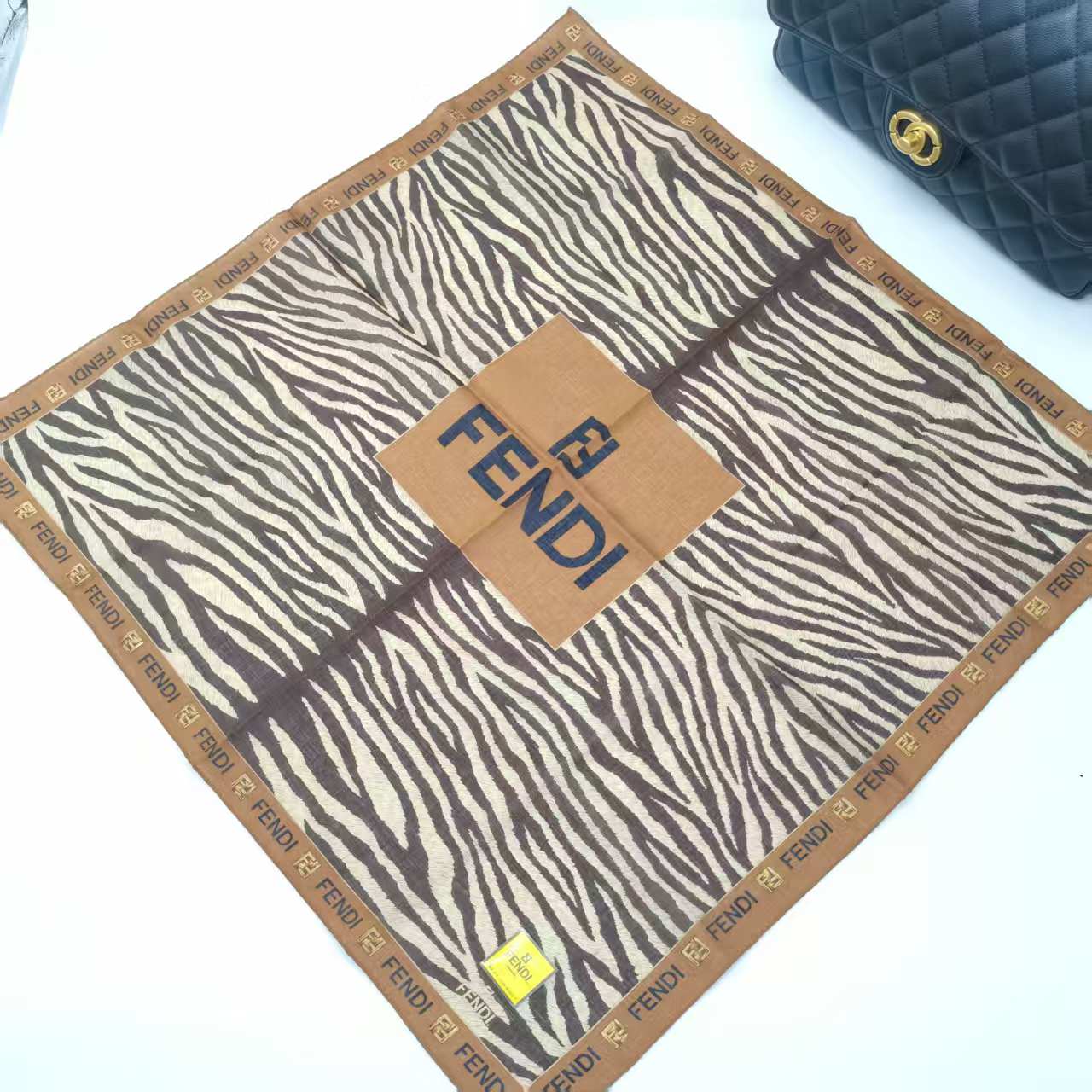 99新 FENDI/芬迪 海囤/芬迪/丝巾yy07696