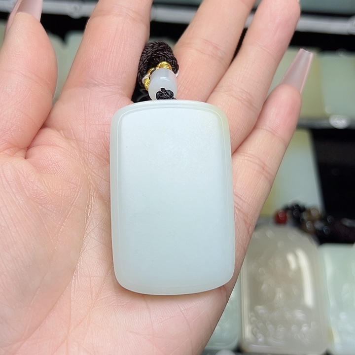 和田玉颈饰未镶嵌存***无