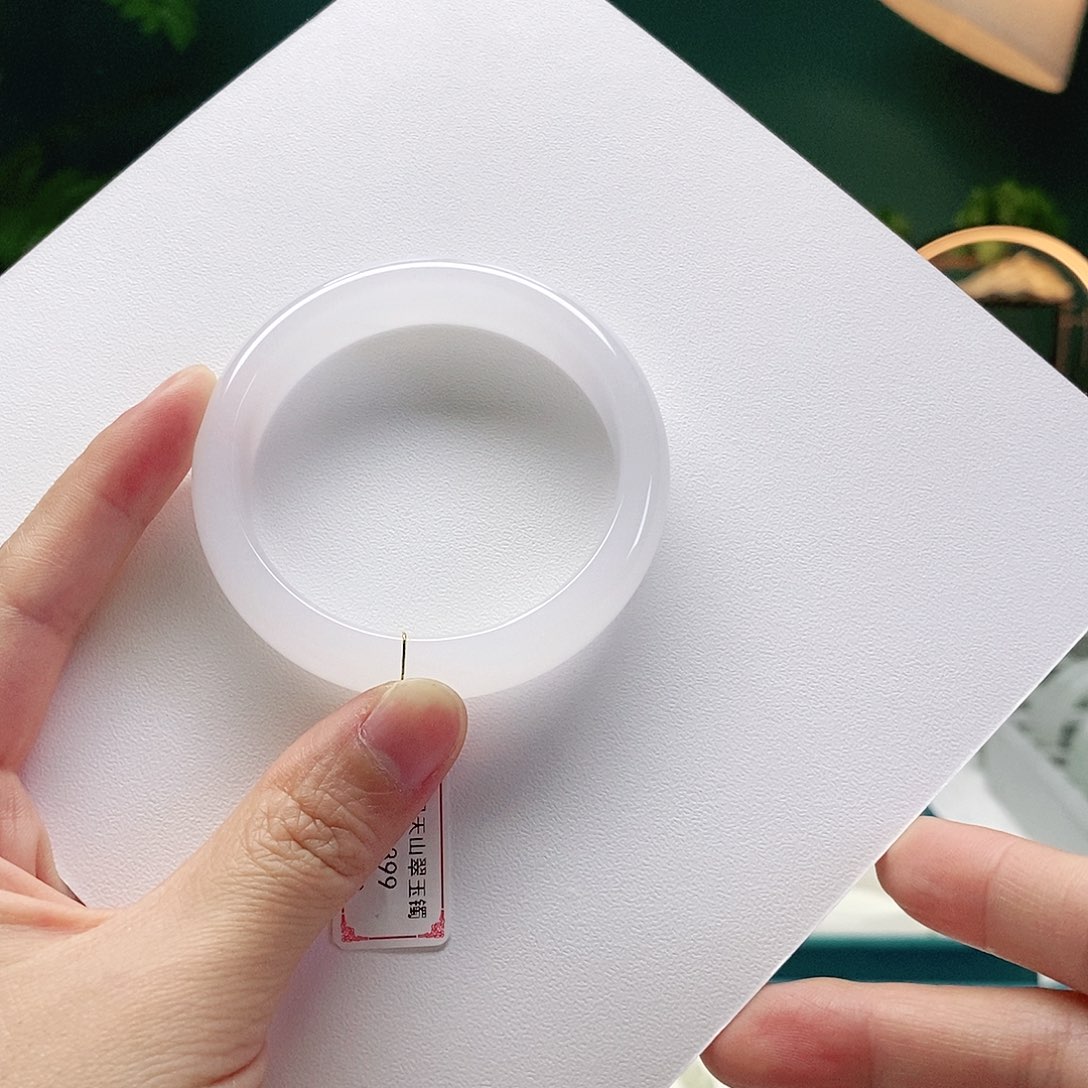 石英质玉未镶嵌手镯50.1