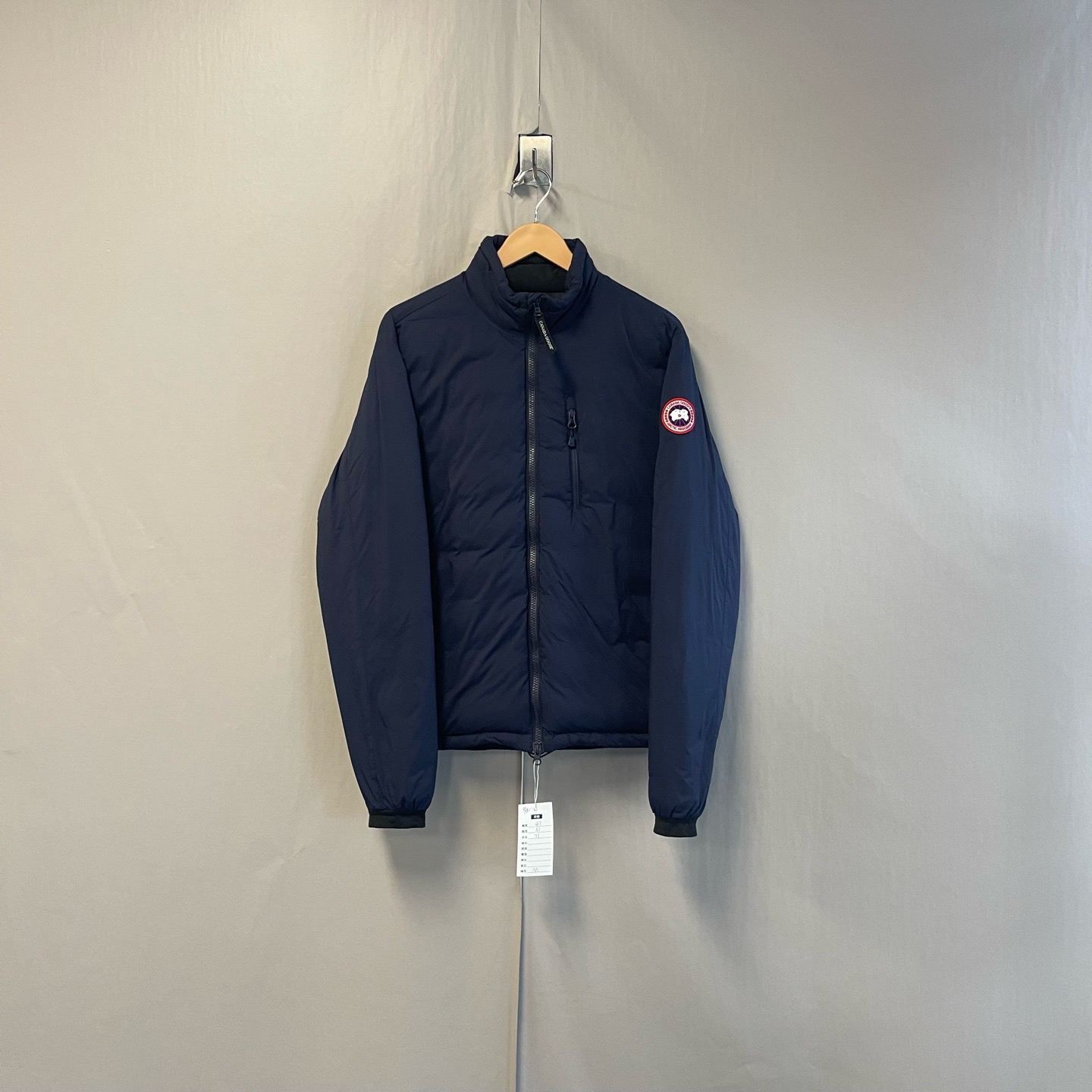 99新 CANADA GOOSE 藏蓝色轻薄款羽绒服 m码#9010