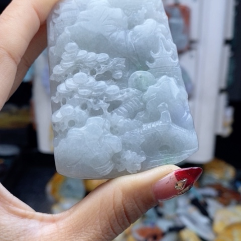 翡翠颈饰未镶嵌翡翠