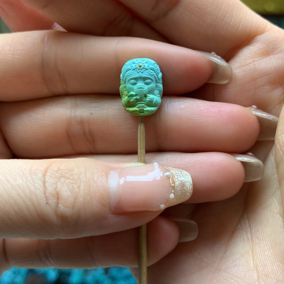 绿松石配饰未镶嵌