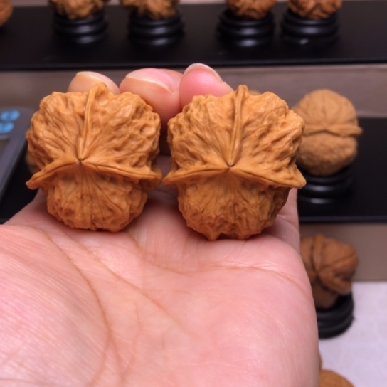 文玩核桃把件寿山石三楞19