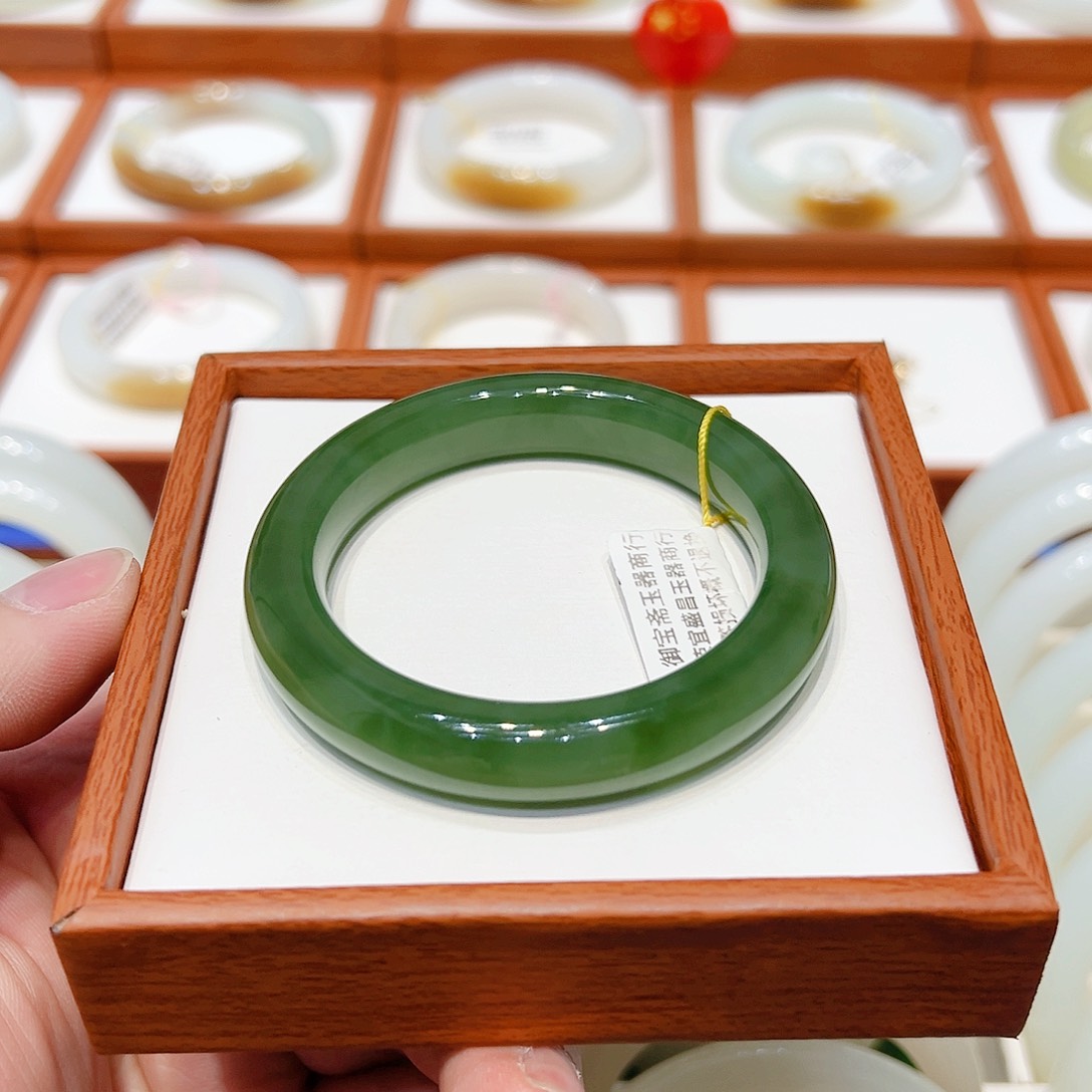 和田玉未镶嵌手镯白猫冰碧玉