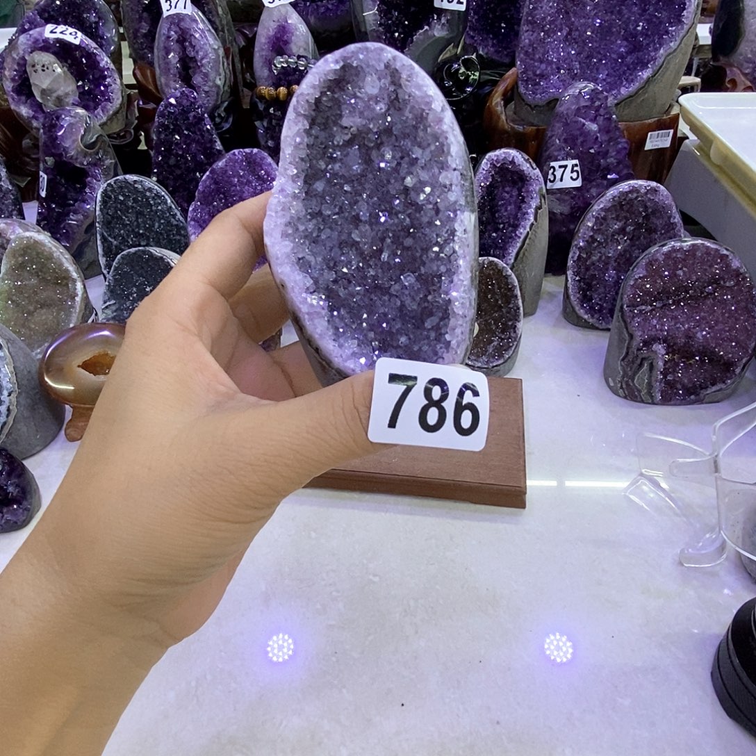 未镶嵌大型摆件（非配饰）紫晶