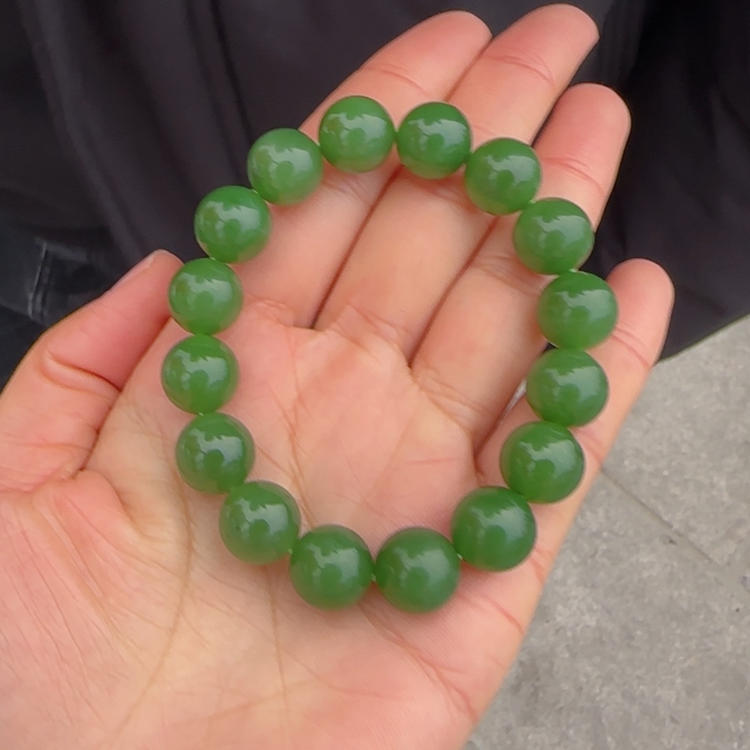 和田玉未镶嵌手链俄碧果绿卡12