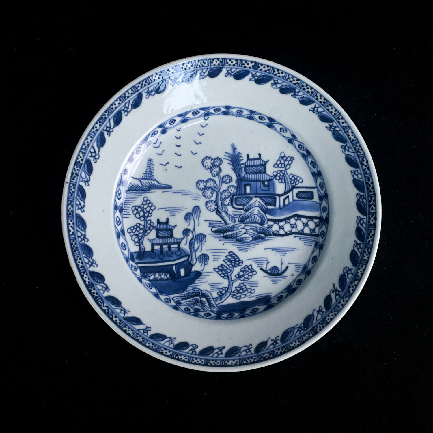 M25LX003D78 - 清乾隆 青花庭院赏盘