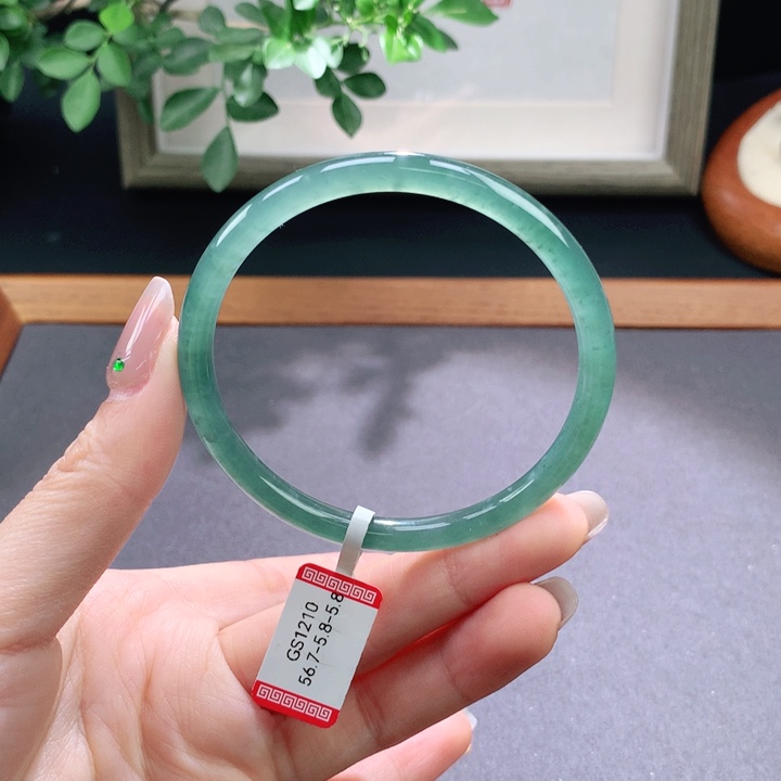 翡翠手镯未镶嵌天然翡翠手镯