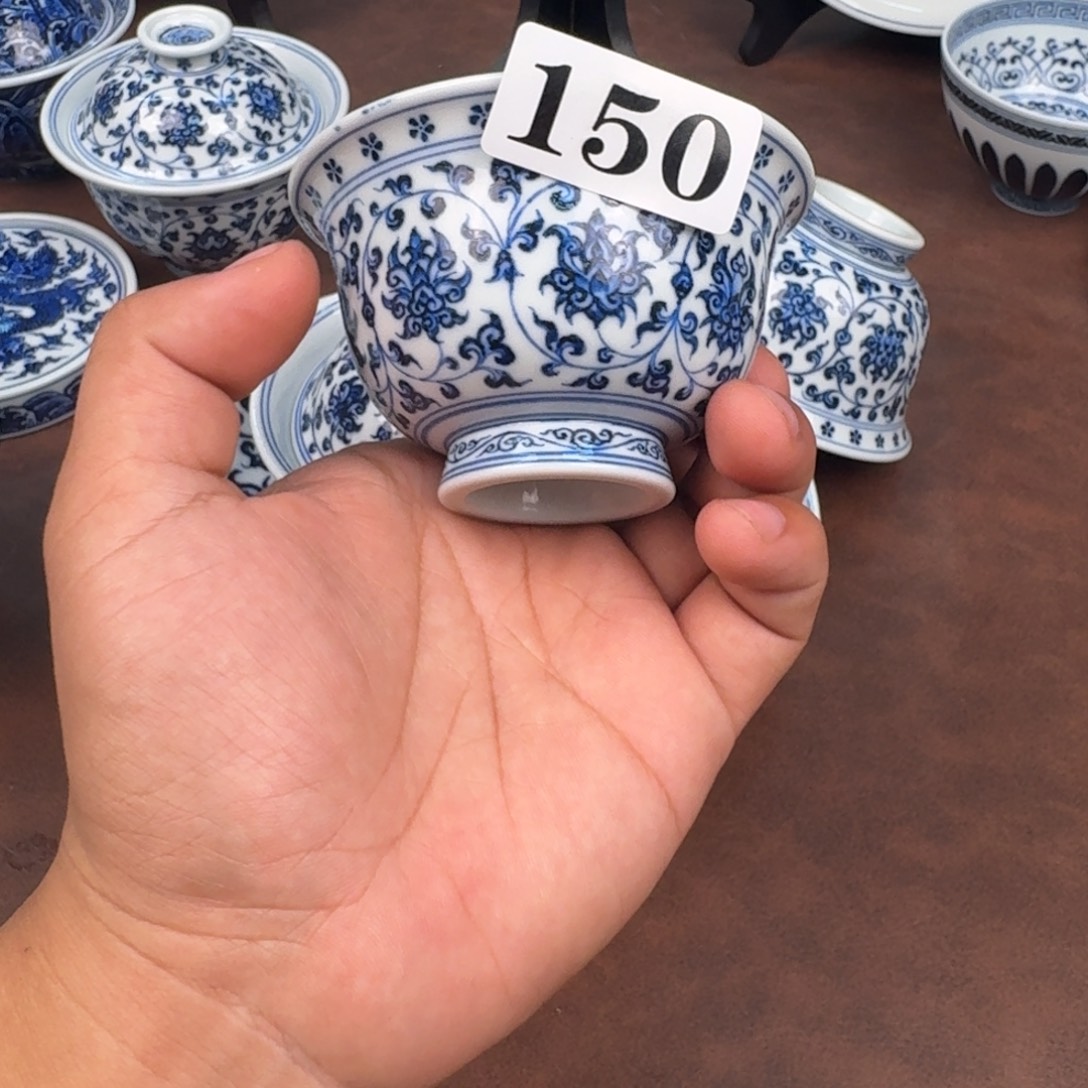 摆件微瑕缠枝莲压手手绘