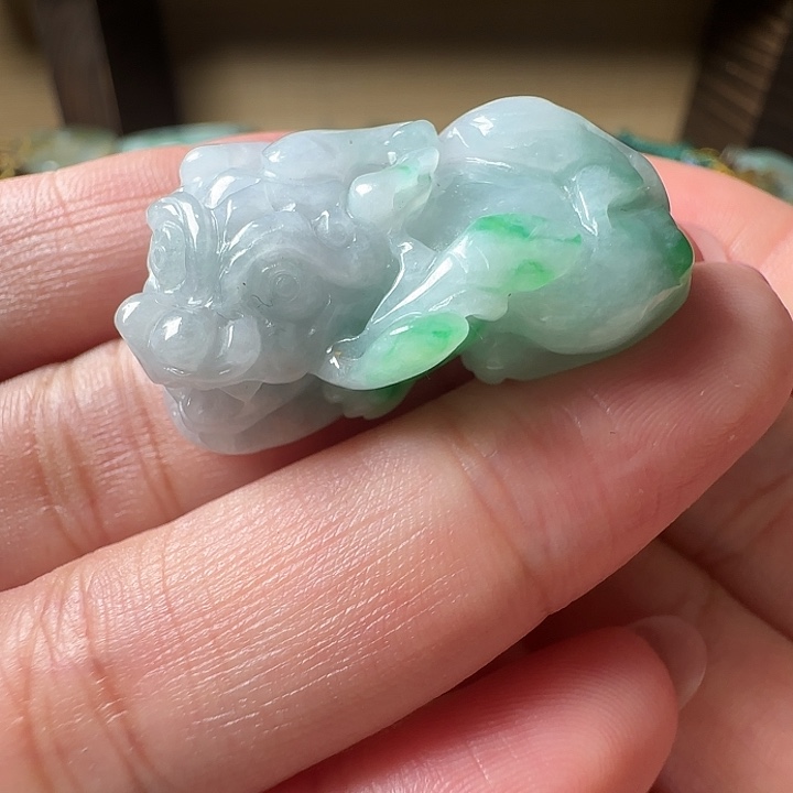 翡翠未镶嵌手镯100