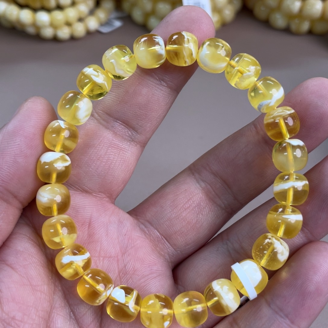 琥珀裸石未镶嵌013000000000