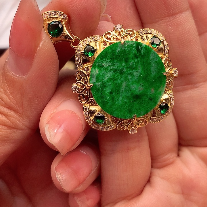 翡翠颈饰银S925镶嵌翡翠