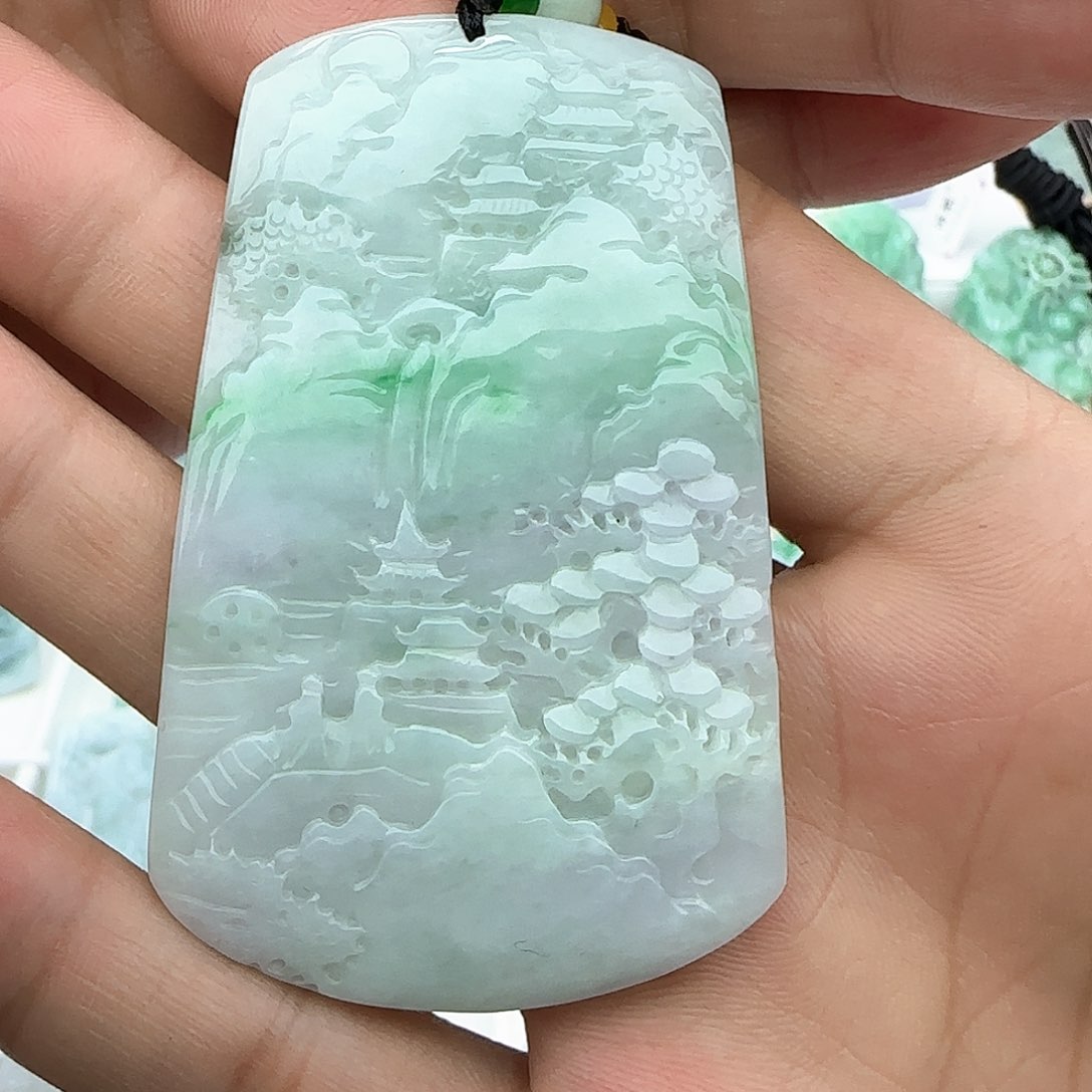 翡翠颈饰未镶嵌翡翠