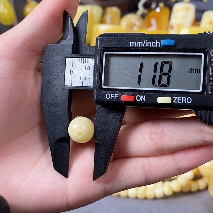 琥珀未镶嵌裸石圆珠