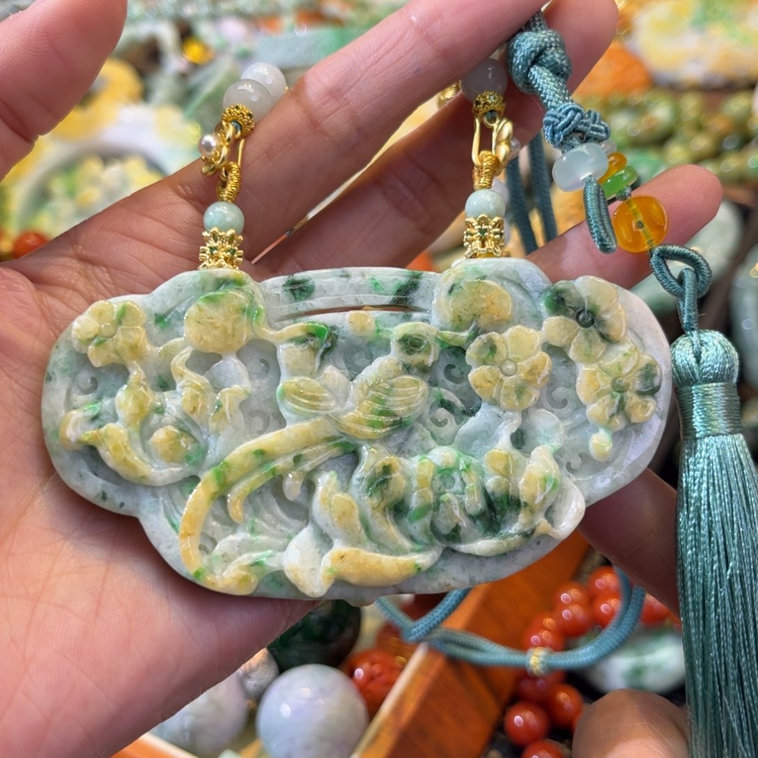 翡翠颈饰未镶嵌待编款