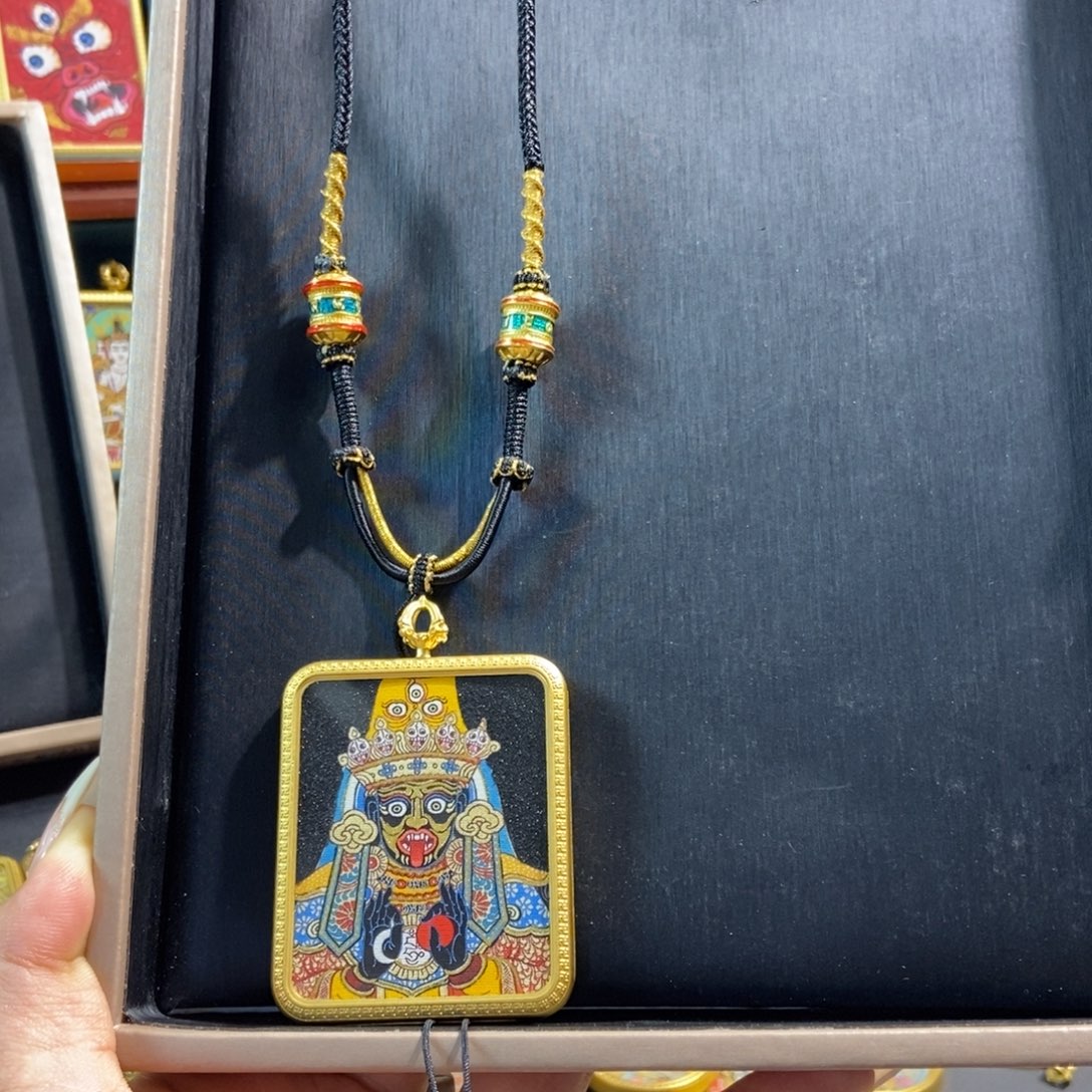 吊坠什****.美丽的唐卡漂亮结缘