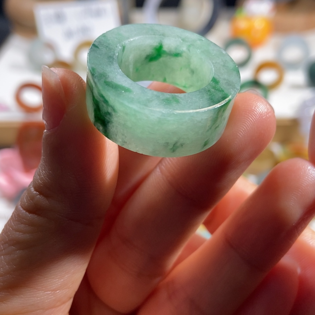 定制翡翠未镶嵌翡翠