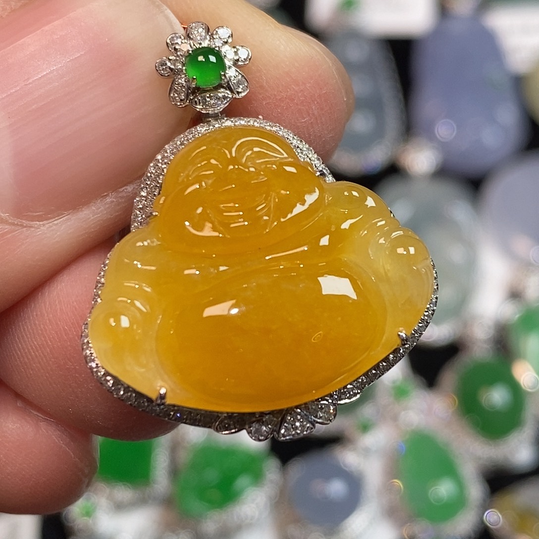 翡翠18K金镶嵌颈饰佛公