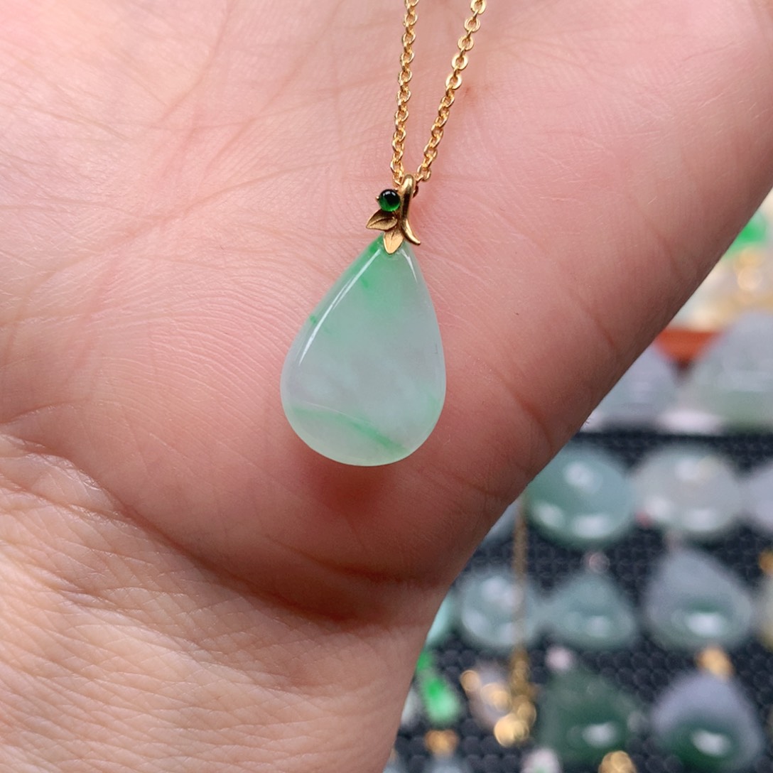 【闪购商品】翡翠吊坠(不含链)18K金镶嵌
