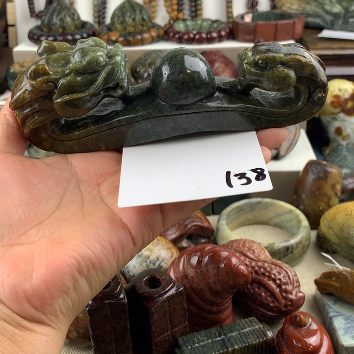 岫岩河磨玉（透闪石质玉）未镶嵌珠宝奇石