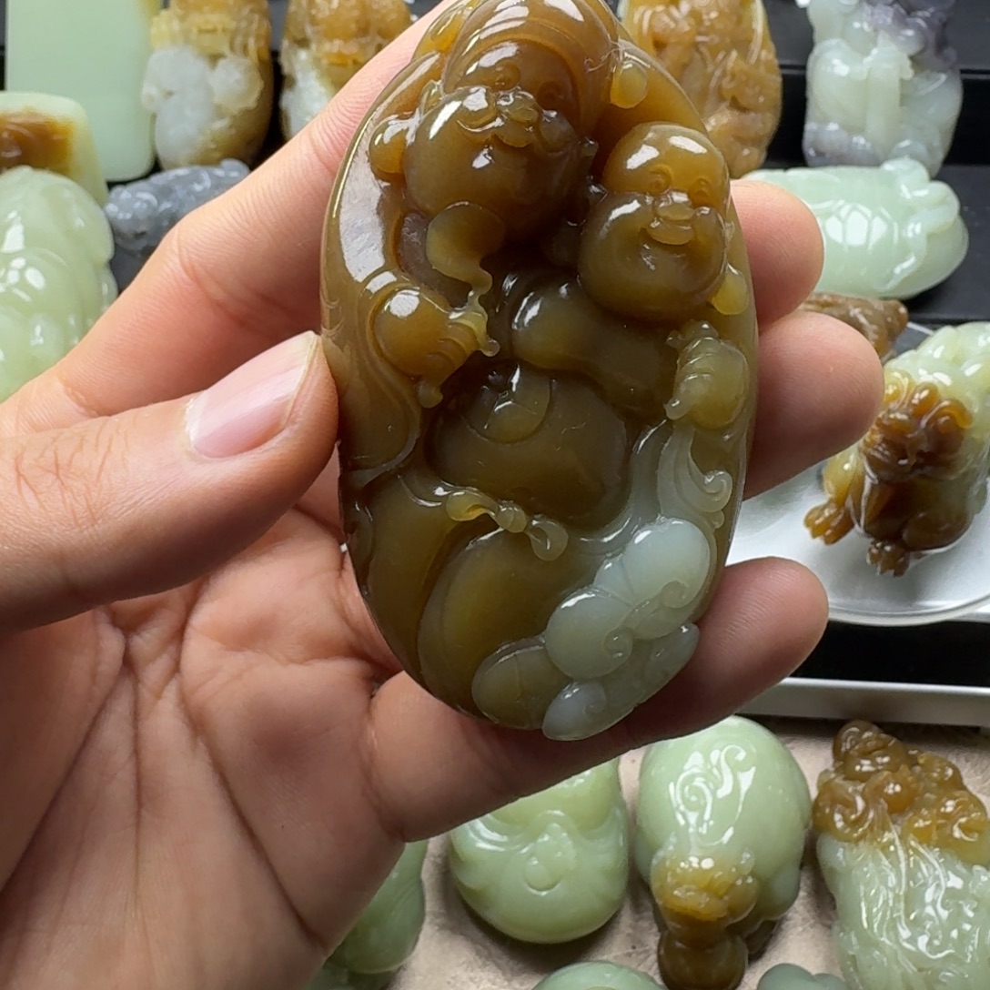 和田玉未镶嵌把件