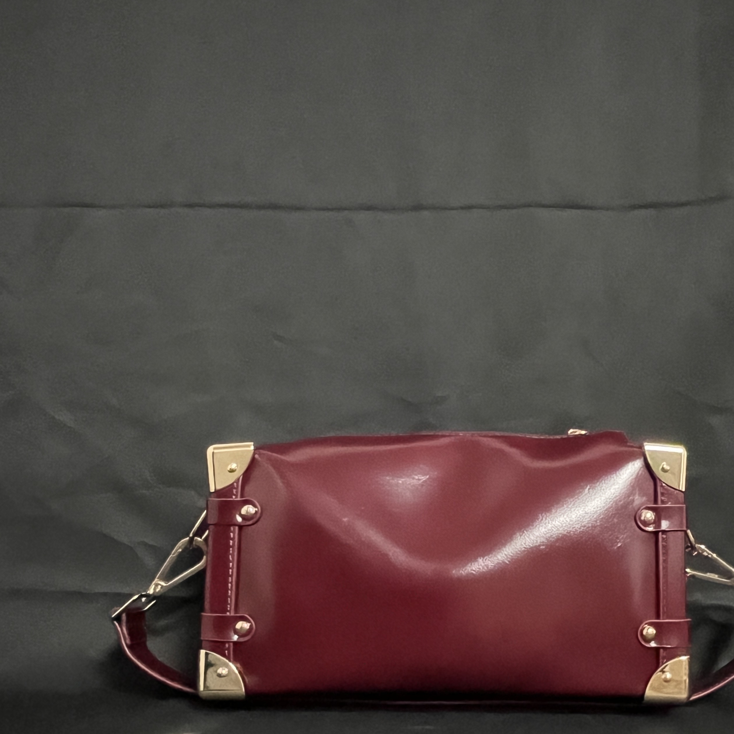 LQ-WITH-QUEEN真皮女包油蜡金角手提红色0356