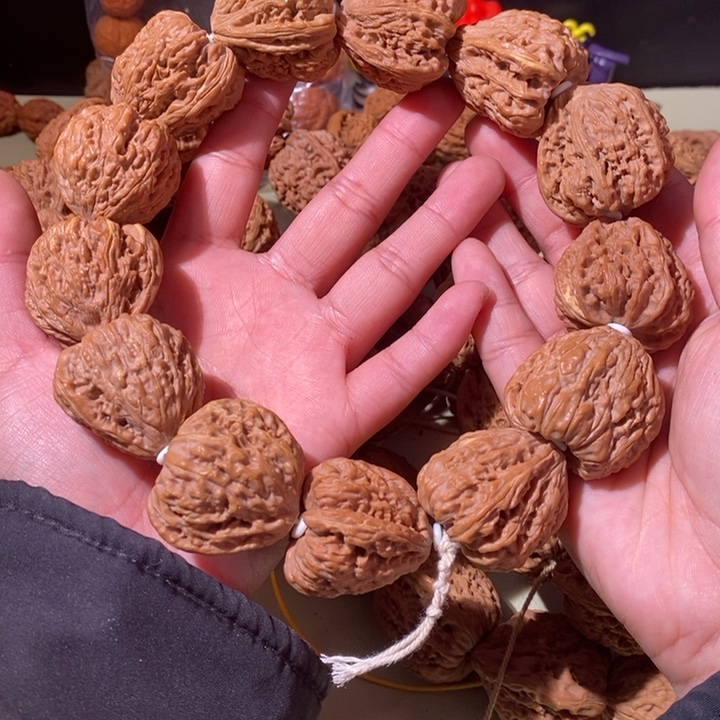 手串文玩核桃……25