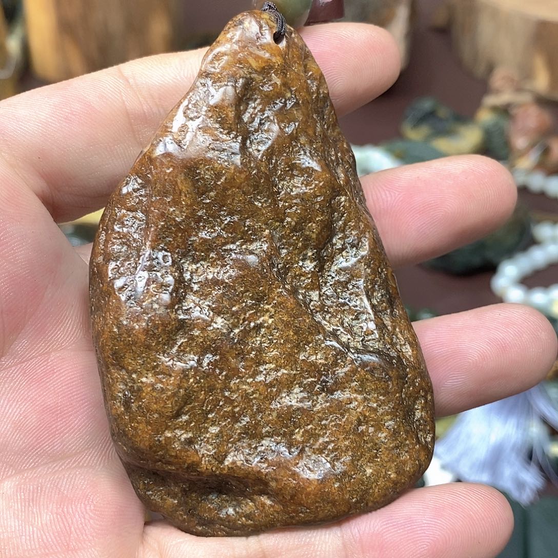 岫岩河磨玉（透闪石质玉）未镶嵌珠宝奇石