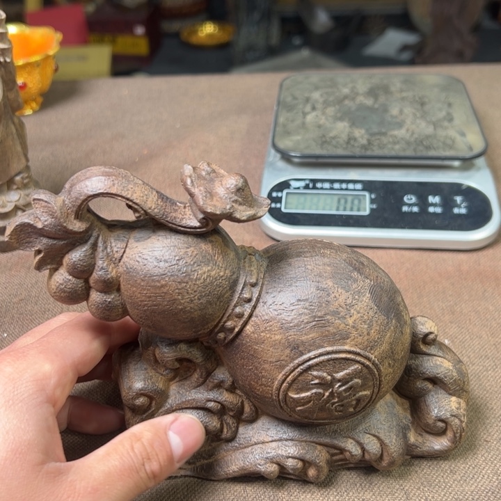 精品摆件工艺品等