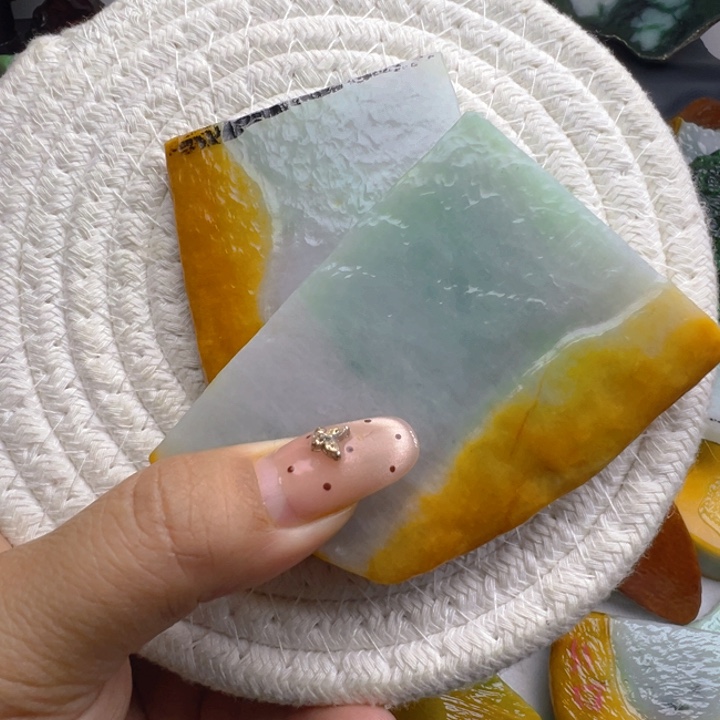 未镶嵌挂件翡翠谈**今翡翠