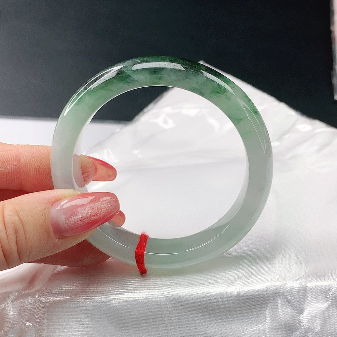 翡翠手镯未镶嵌翡翠053