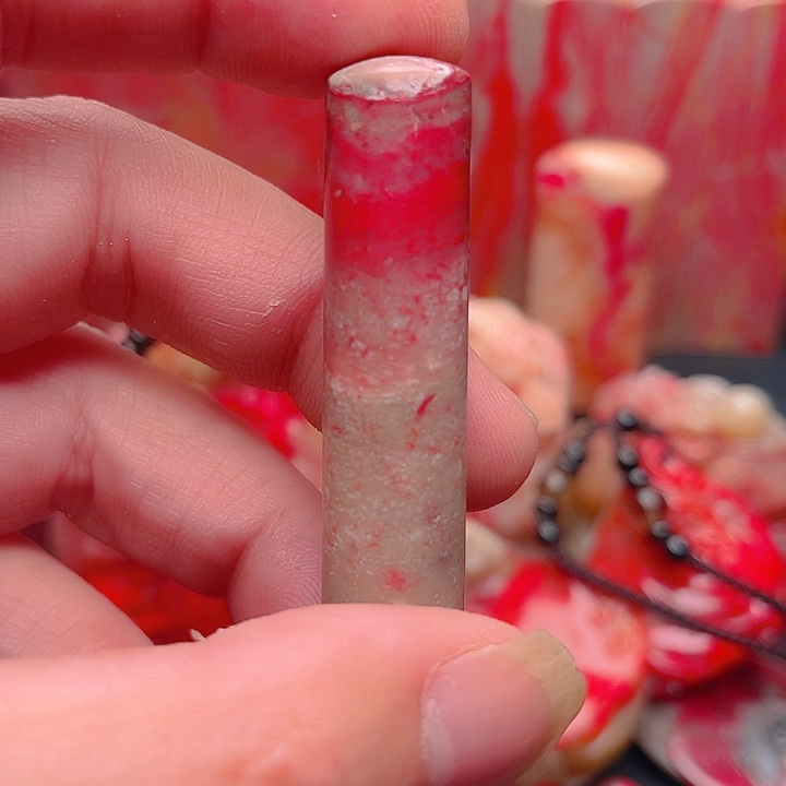 昌化石昌化鸡血石质地优良