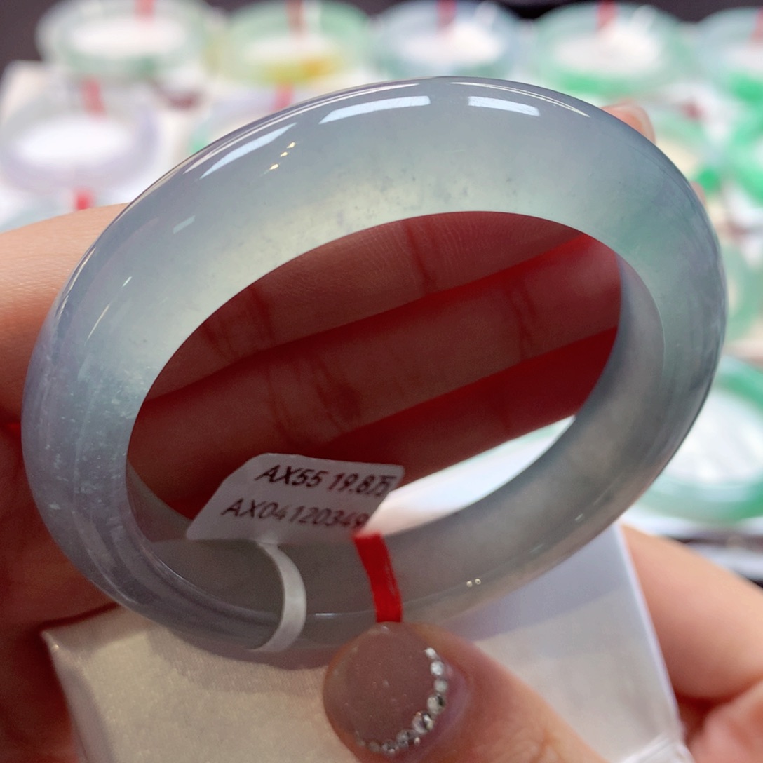 翡翠手镯未镶嵌?****姐分单77